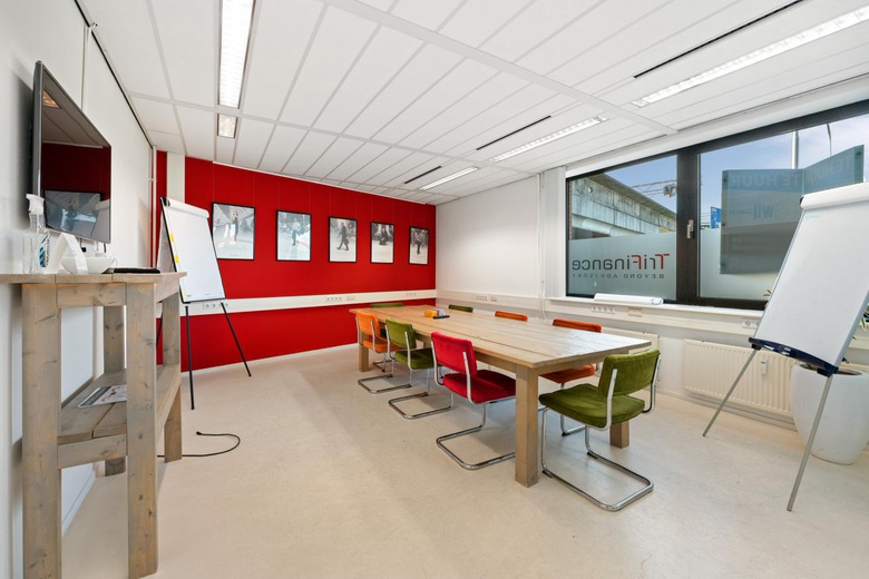 KantoorruimteaanStationsplein 1<br/> inZwijndrecht