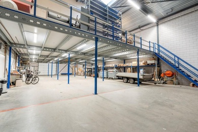 Bekijk foto 2 van Vlasstraat 8 a