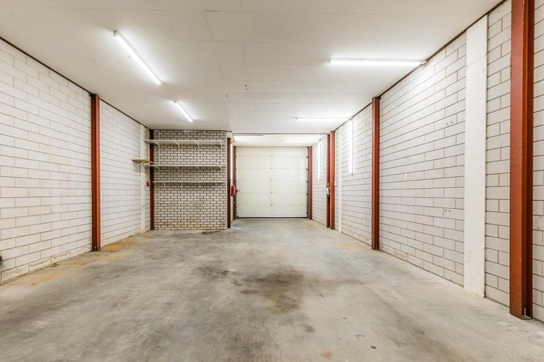 BedrijfsruimteaanAmbachtsweg 39 E<br/> inPijnacker