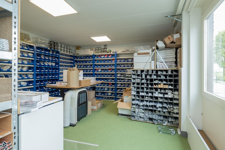 KantoorruimteaanVeenderveld 76<br/> inRoelofarendsveen KantoorruimteaanVeenderveld 76<br/> inRoelofarendsveen