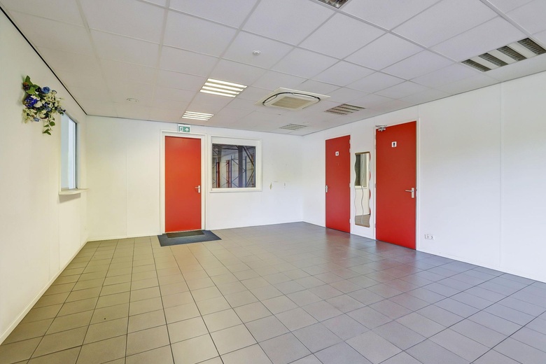 BedrijfsruimteaanKlein-Molenbeekseweg 10<br/> inBergen op Zoom BedrijfsruimteaanKlein-Molenbeekseweg 10<br/> inBergen op Zoom