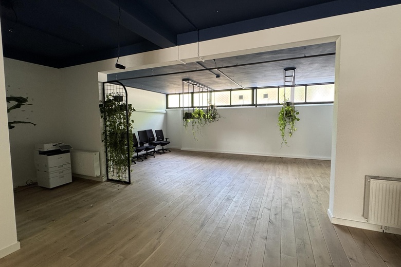 WinkelruimteaanLaan van Nieuw-Oost-Indie 102<br/> inDen Haag