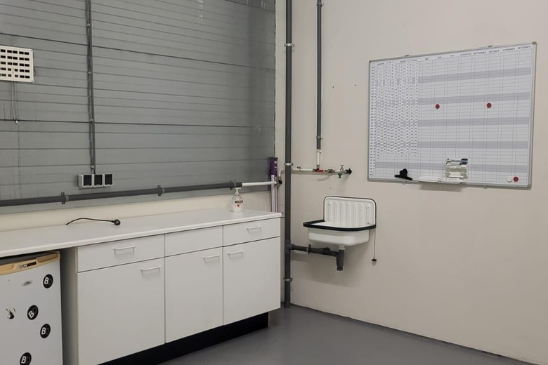 Bedrijfsruimteaan1e Tochtweg 13<br/> inNieuwerkerk aan den IJssel