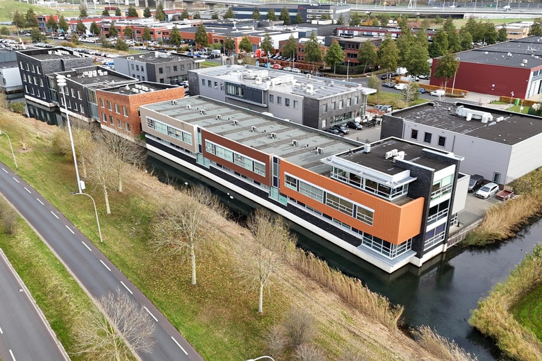 BedrijfsruimteaanZwolseweg 37<br/> inBarendrecht