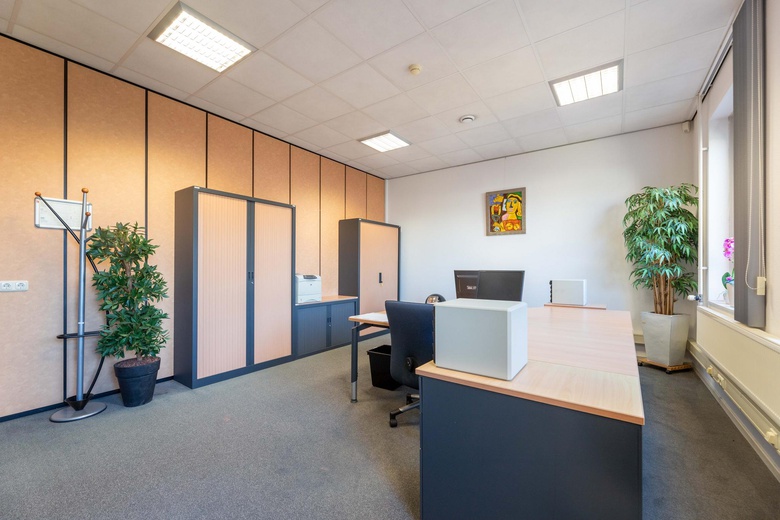 KantoorruimteaanRossinistraat 46<br/> inOss KantoorruimteaanRossinistraat 46<br/> inOss