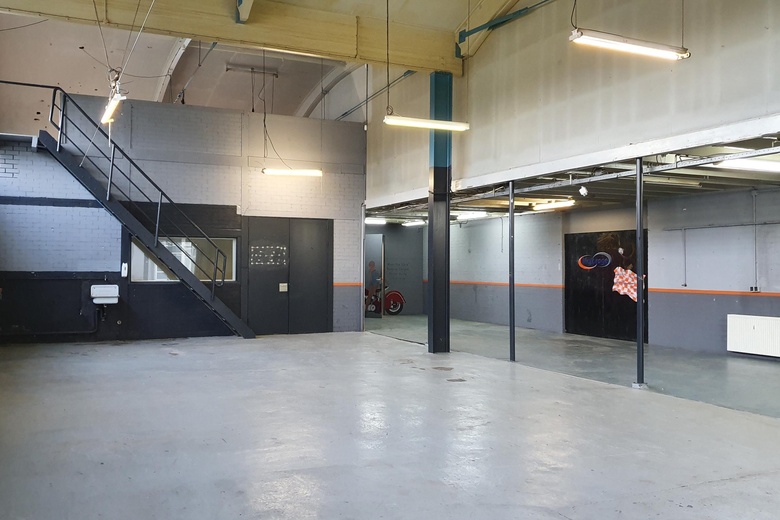 BedrijfsruimteaanJules Verneweg 15<br/> inEmmen