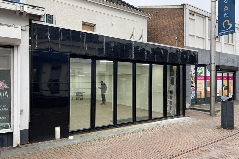 WinkelruimteaanMiddenbaan 73<br/> inBarendrecht WinkelruimteaanMiddenbaan 73<br/> inBarendrecht