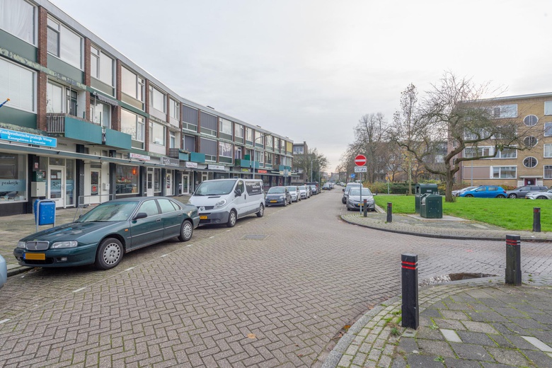 WinkelruimteaanE.du Perronstraat 34<br/> inWeesp