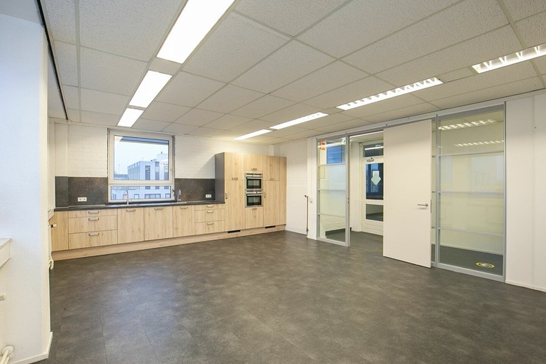 KantoorruimteaanZuideinde 65<br/> inBarendrecht KantoorruimteaanZuideinde 65<br/> inBarendrecht