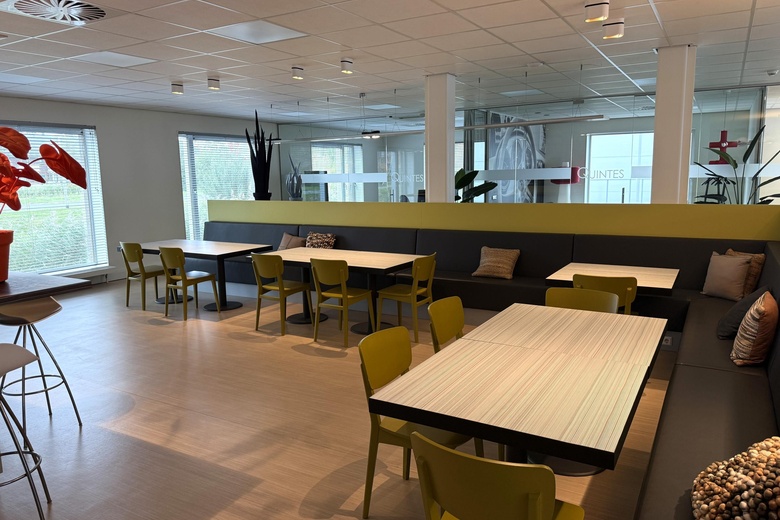 KantoorruimteaanZwolseweg 17 - 21<br/> inBarendrecht KantoorruimteaanZwolseweg 17 - 21<br/> inBarendrecht