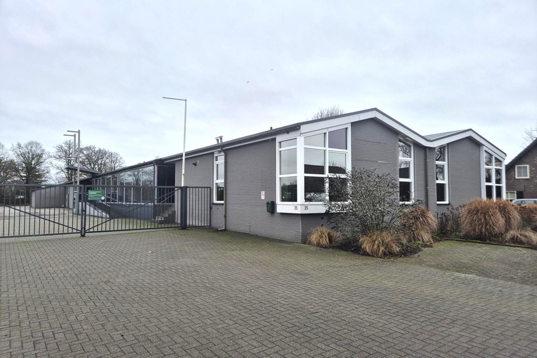 BedrijfsruimteaanZandstraat 25<br/> inSomeren