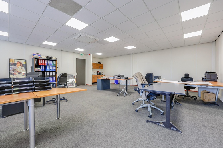 BedrijfsruimteaanPalmpolstraat 31<br/> inAlmere