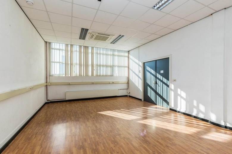 KantoorruimteaanPiekstraat 15 35<br/> inRotterdam KantoorruimteaanPiekstraat 15 35<br/> inRotterdam