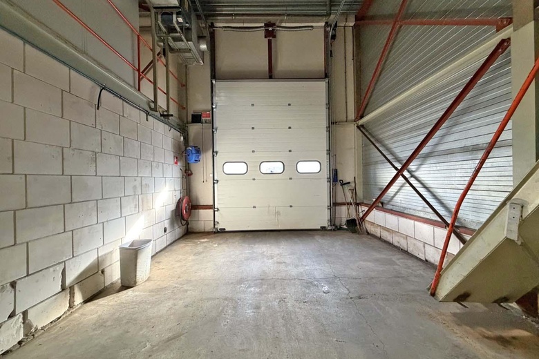 BedrijfsruimteaanIndustrieweg 20<br/> inSliedrecht