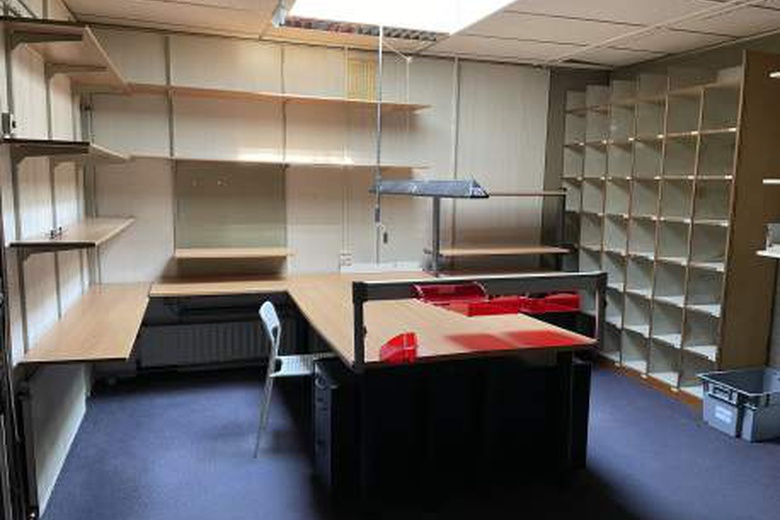 WinkelruimteaanBurgemeester van Hoofflaan 104<br/> inVeldhoven