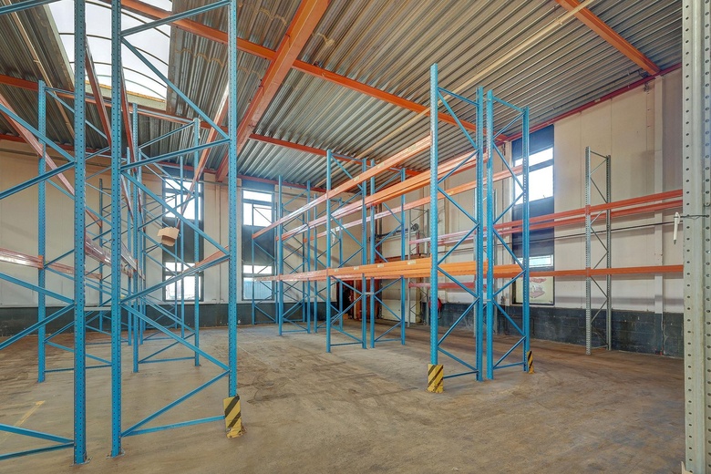 BedrijfsruimteaanHaarlemmerstraatweg 159<br/> inHalfweg