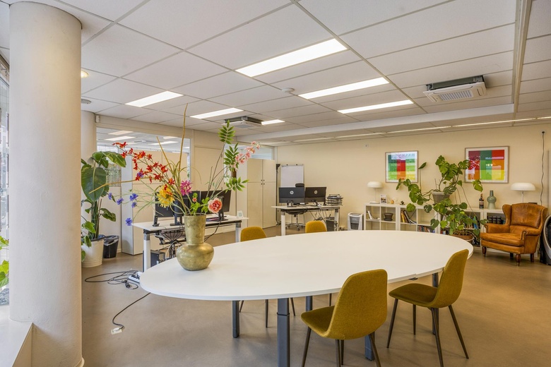 WinkelruimteaanLaanstraat 91<br/> inBaarn WinkelruimteaanLaanstraat 91<br/> inBaarn