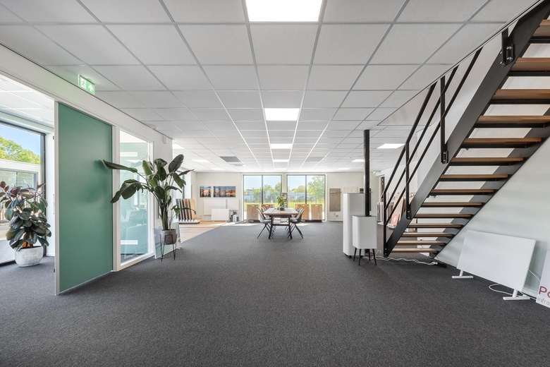 BedrijfsruimteaanDwarsvaartweg 6<br/> inLelystad BedrijfsruimteaanDwarsvaartweg 6<br/> inLelystad