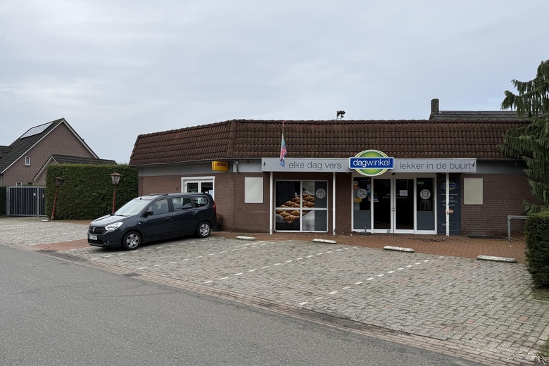 Bekijk foto Winkelruimte aan de Vlasvenstraat 4 in Melderslo Bekijk foto Winkelruimte aan de Vlasvenstraat 4 in Melderslo