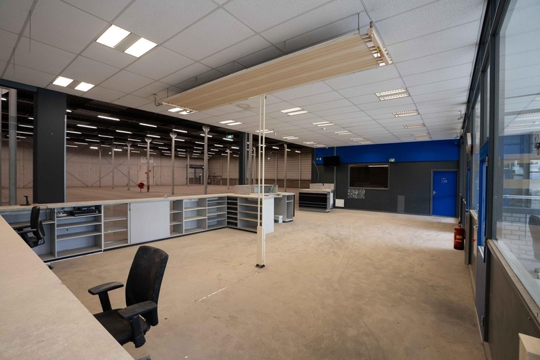 BedrijfsruimteaanDr. Nolenslaan 111<br/> inSittard