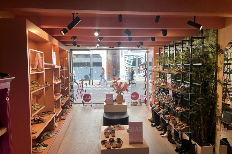 WinkelruimteaanSteenweg 52<br/> inUtrecht