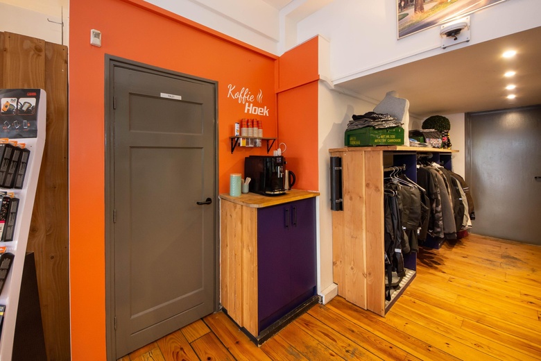 WinkelruimteaanEverard Meysterweg 54 A<br/> inAmersfoort WinkelruimteaanEverard Meysterweg 54 A<br/> inAmersfoort