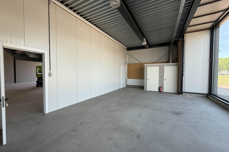 BedrijfsruimteaanMiddelweg 53<br/> inNieuwkuijk