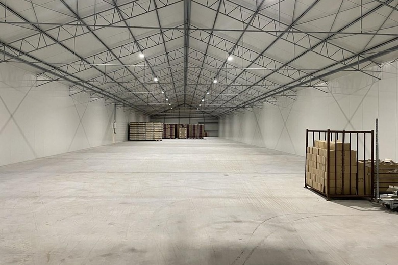 BedrijfsruimteaanOosteinderweg 457 L<br/> inAalsmeer