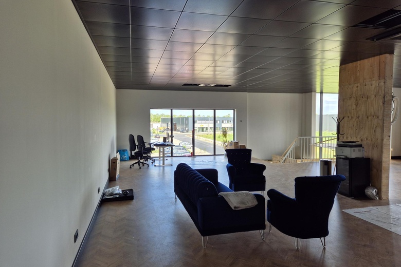 BedrijfsruimteaanJohn Stuart Millweg 11<br/> inZwaag BedrijfsruimteaanJohn Stuart Millweg 11<br/> inZwaag