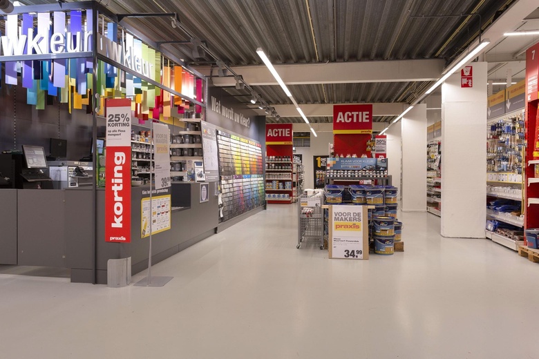 WinkelruimteaanHeesweg 17<br/> inRaalte WinkelruimteaanHeesweg 17<br/> inRaalte