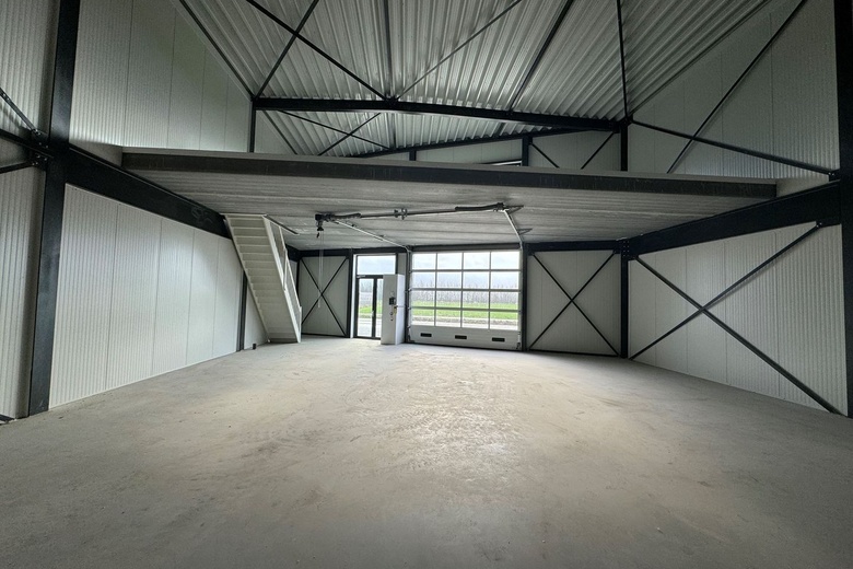 BedrijfsruimteaanEXPEDITIEWEG 22 15<br/> inBoven-Leeuwen BedrijfsruimteaanEXPEDITIEWEG 22 15<br/> inBoven-Leeuwen