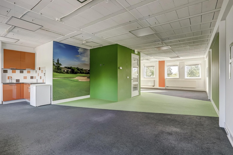 BedrijfsruimteaanStanderdmolen 20<br/> inHouten