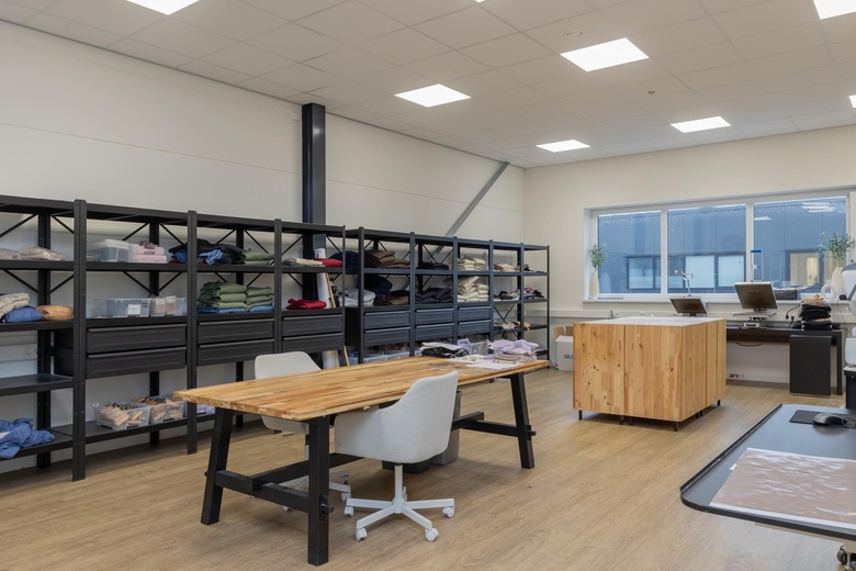 BedrijfsruimteaanCilinderweg 43 U19<br/> inRoelofarendsveen