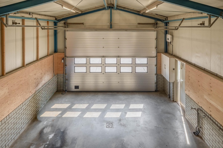 BedrijfsruimteaanMolendijk 38<br/> inKrimpen aan de Lek