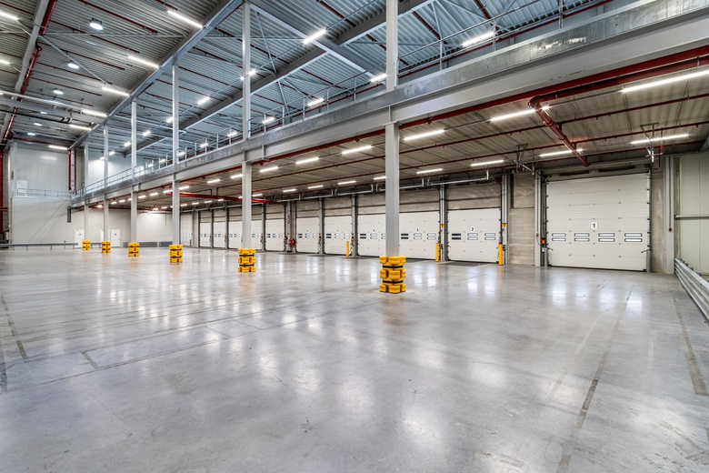 BedrijfsruimteaanTufsteen 3<br/> inHoofddorp BedrijfsruimteaanTufsteen 3<br/> inHoofddorp