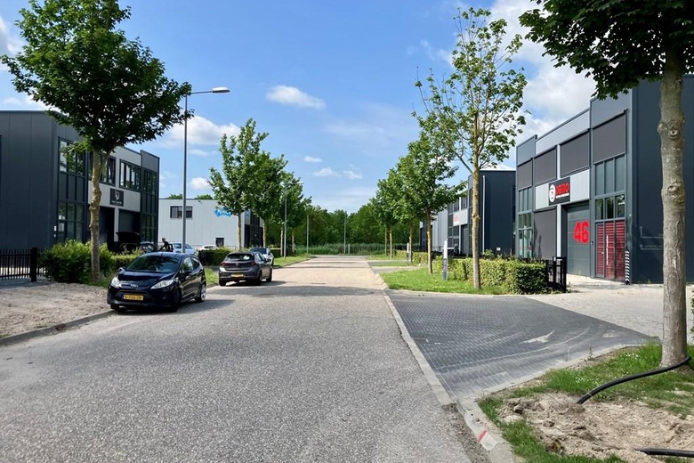 BedrijfsruimteaanLandauer 47<br/> inZeewolde BedrijfsruimteaanLandauer 47<br/> inZeewolde