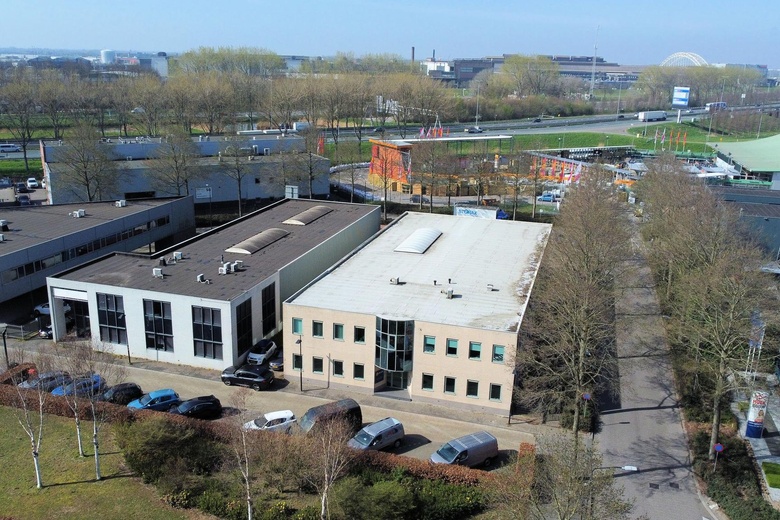 BedrijfsruimteaanKelvinring 27 a<br/> inAlblasserdam