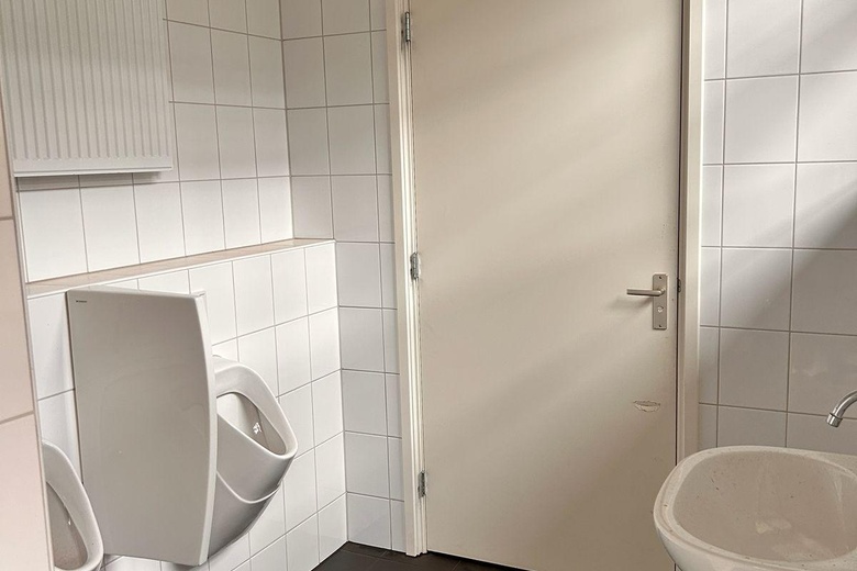 BedrijfsruimteaanBinnenhaven 28<br/> inEnschede BedrijfsruimteaanBinnenhaven 28<br/> inEnschede
