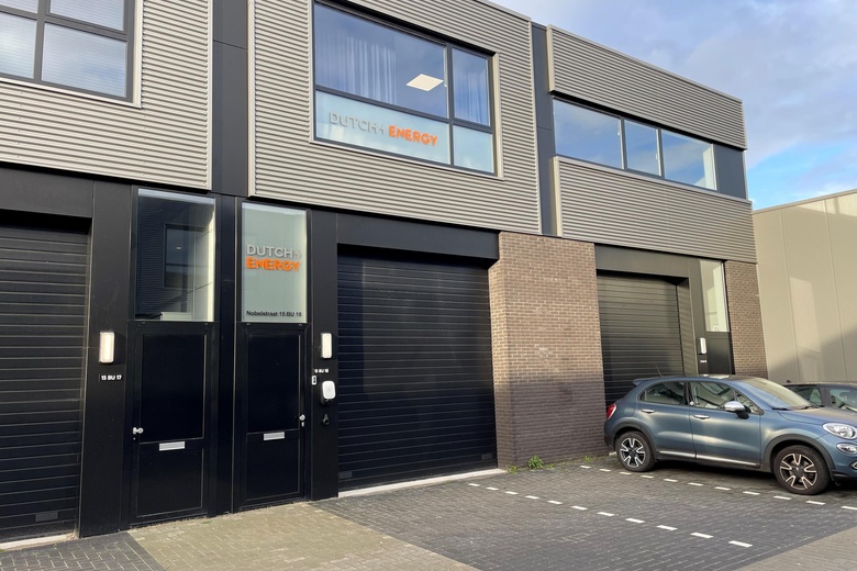 Bekijk foto 1 van Nobelstraat 15 BU18 Bekijk foto 1 van Nobelstraat 15 BU18