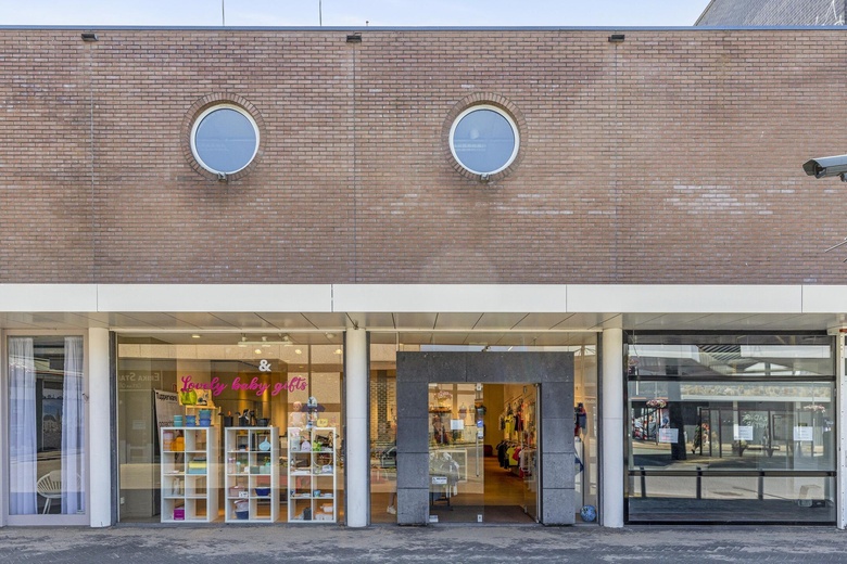 WinkelruimteaanRoselaarplein 17 - 31<br/> inRoosendaal