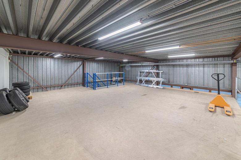 BedrijfsruimteaanZomerdijk 23<br/> inZaandam