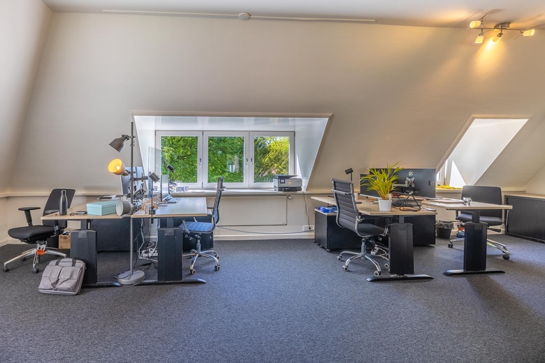 KantoorruimteaanUtrechtseweg 47<br/> inHilversum KantoorruimteaanUtrechtseweg 47<br/> inHilversum
