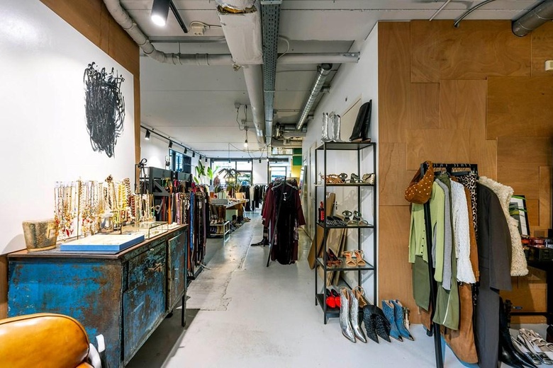 WinkelruimteaanTen Katestraat 67<br/> inAmsterdam WinkelruimteaanTen Katestraat 67<br/> inAmsterdam