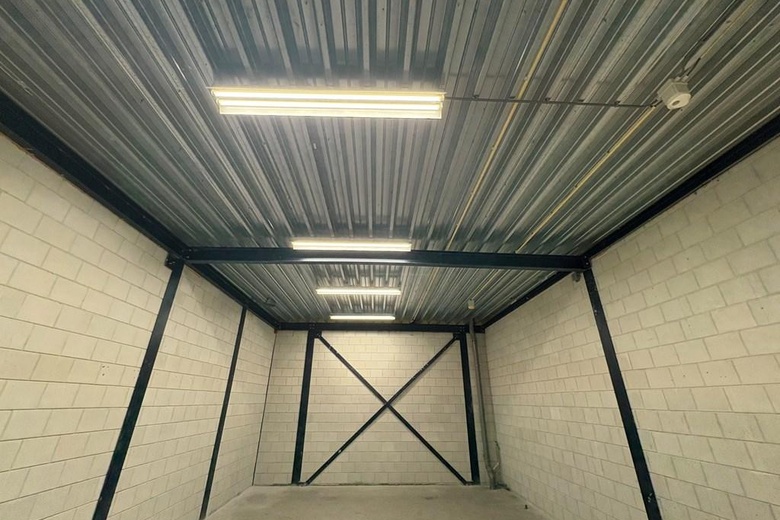 BedrijfsruimteaanVlotlaan 302<br/> inMonster BedrijfsruimteaanVlotlaan 302<br/> inMonster