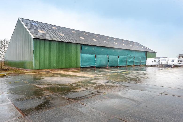 BedrijfsruimteaanZuiderzeestraatweg 384<br/> inOldebroek