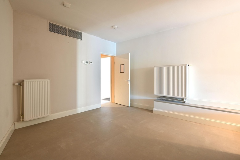 WinkelruimteaanAlbertus Perkstraat 5<br/> inHilversum