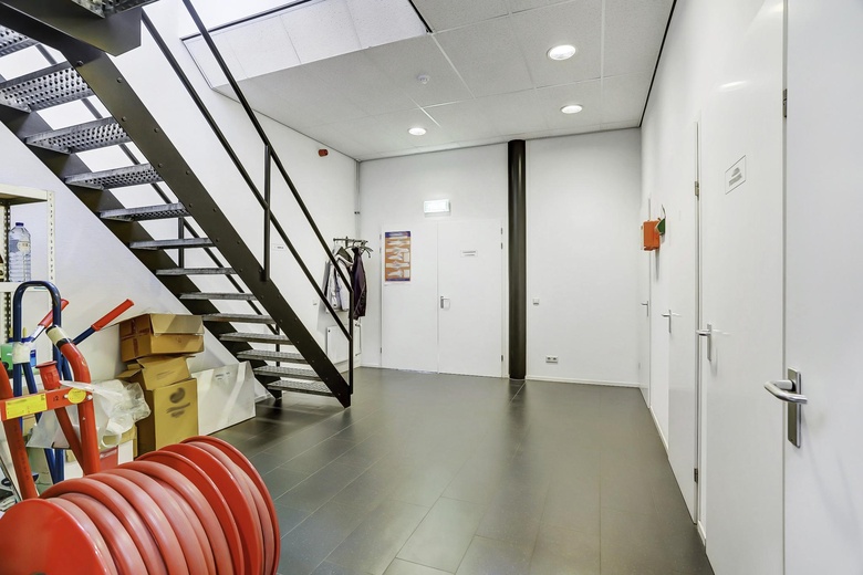 BedrijfsruimteaanAmbachtsstraat 75<br/> inWinterswijk BedrijfsruimteaanAmbachtsstraat 75<br/> inWinterswijk