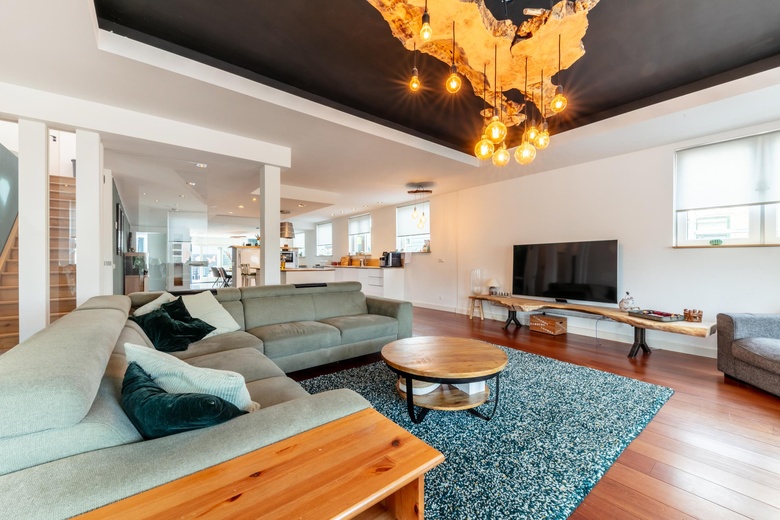 BedrijfsruimteaanMolendijk 11<br/> inRockanje