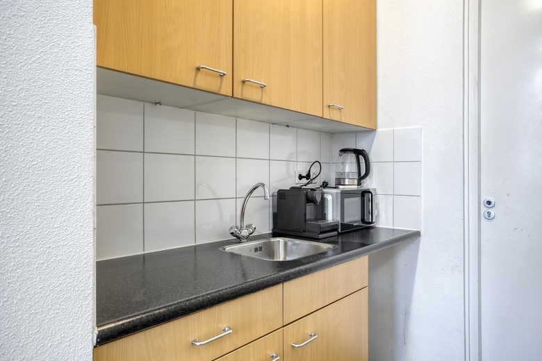 BedrijfsruimteaanVan Elderenlaan 3<br/> inWaalre