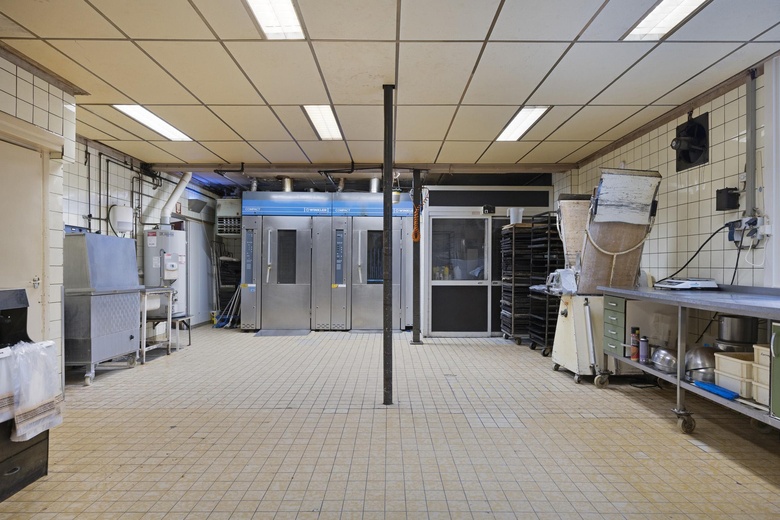 BedrijfsruimteaanDorpsstraat 11<br/> inVorden